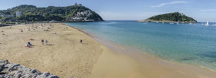 Guipúzcoa - San Sebastián 047 - bahía de La Concha - playa de Ondarreta.jpg